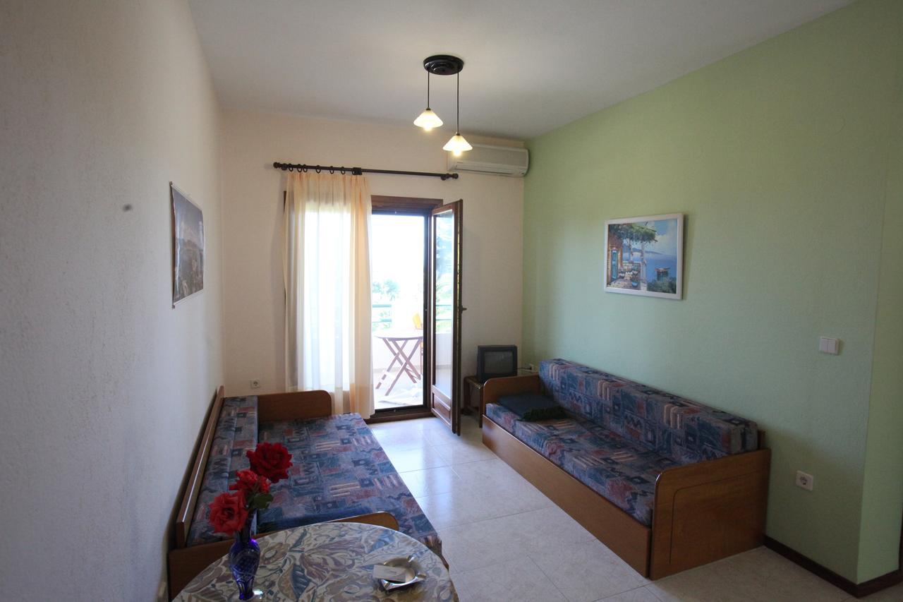 Elena Apartments & Studios فوروفورو المظهر الخارجي الصورة